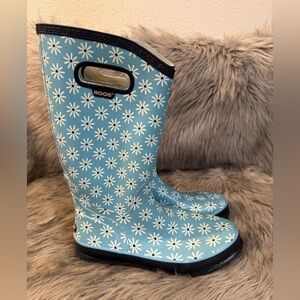 Bogs Sky Blue Daisy Rain Boots Size 10
